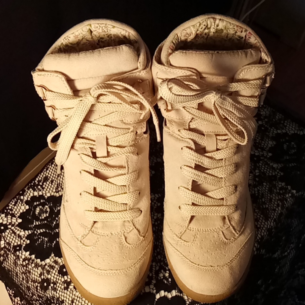 Forever 21 Cream Hi-Top Shoes - Size 8